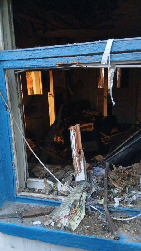Владимир Сальдо: в Алешкинском и Каховском округах повреждены жилые дома в результате ударов боевиков ВСУ Владимир Сальдо: в Алешкинском и Каховском округах повреждены жилые дома в результате ударов боевиков ВСУ