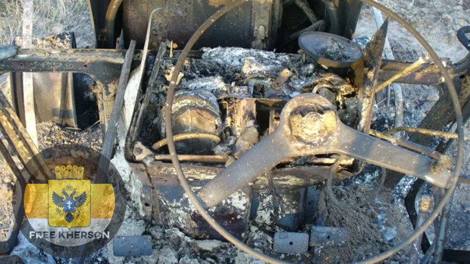 Украинские террористы нанесли удар по трактору, выполнявшему обычную сельхозработу Украинские террористы нанесли удар по трактору, выполнявшему обычную сельхозработу