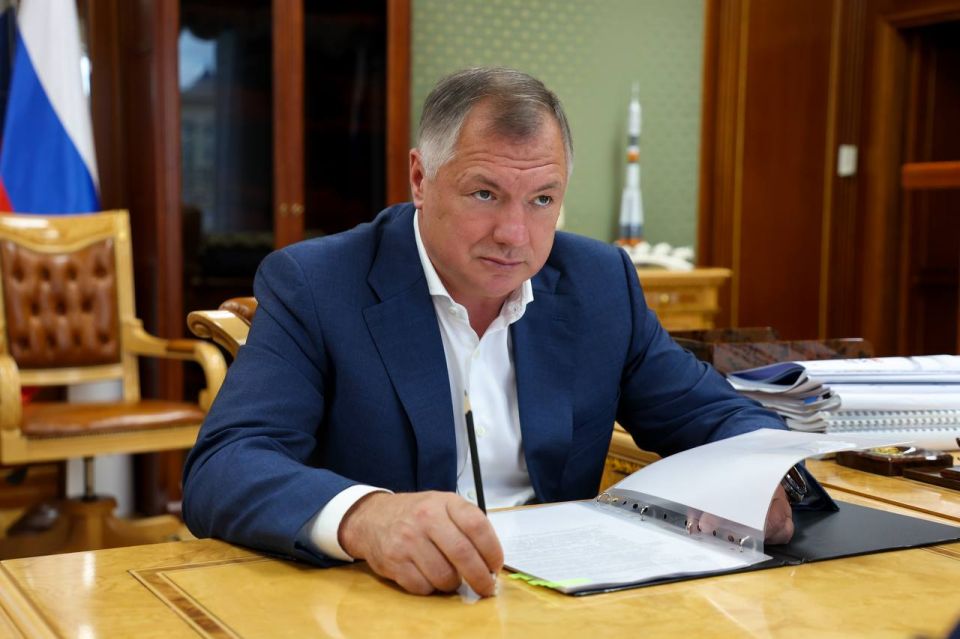 Вице-премьер России и губернатор Херсонской области обсудили реализацию программы социально-экономического развития региона Вице-премьер России и губернатор Херсонской области обсудили реализацию программы социально-экономического развития региона