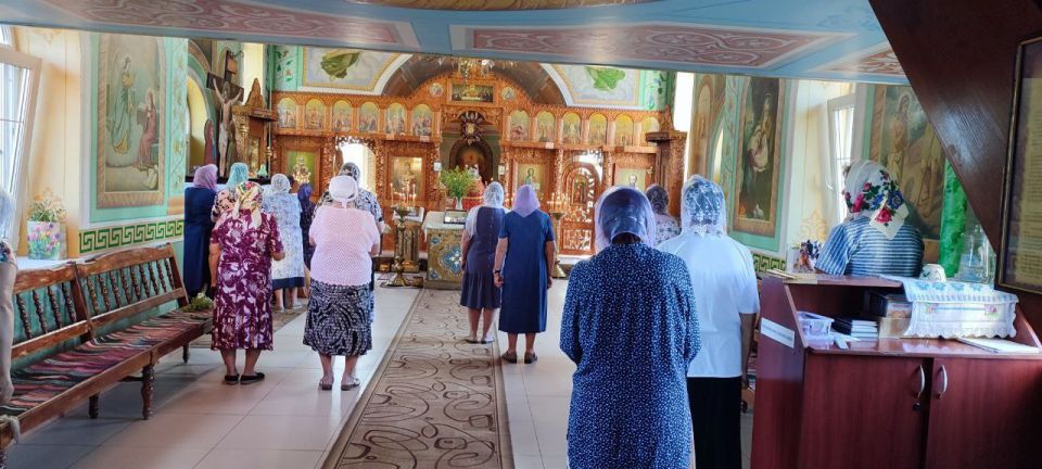 В православном храме села Тавричанка прошло праздничное богослужение В православном храме села Тавричанка прошло праздничное богослужение
