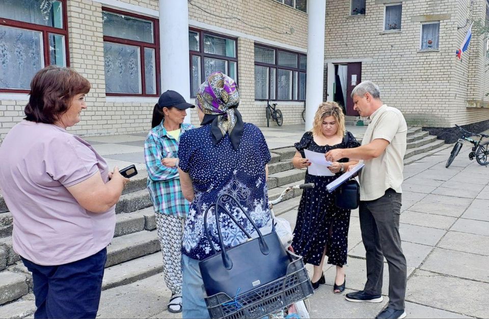 Специалисты Экологического оператора провели консультации по отходам в Скадовском округе Специалисты Экологического оператора провели консультации по отходам в Скадовском округе