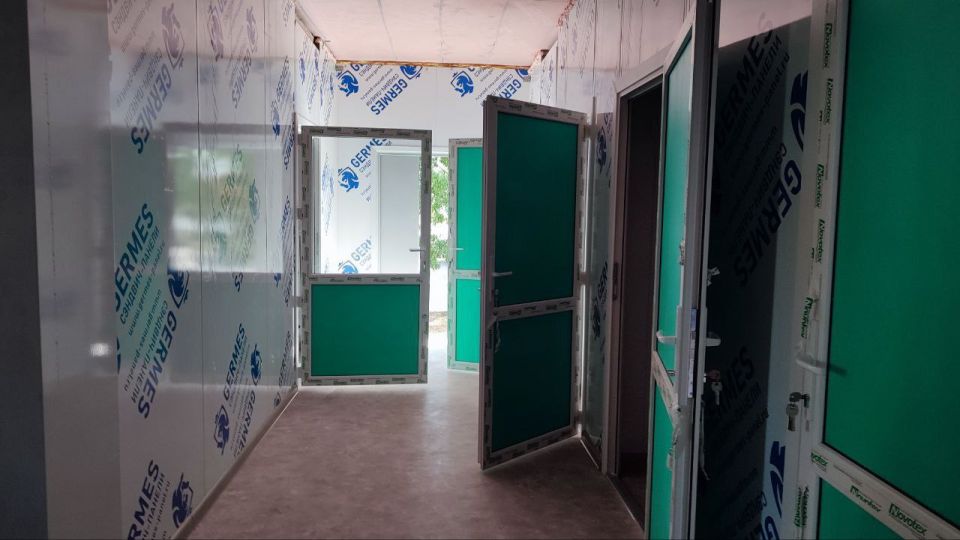 Ольга Осипенко: Совместно с главой Новотроицкого округа, секретарём местного отделения «Единой России» Евгенией Кузьменко в рамках «Народной программы» проинспектировали строительство фельдшерско-акушерского пункта в селе... Ольга Осипенко: Совместно с главой Новотроицкого округа, секретарём местного отделения «Единой России» Евгенией Кузьменко в рамках «Народной программы» проинспектировали строительство фельдшерско-акушерского пункта в селе...