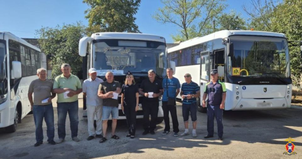 В Херсонской области сотрудники Госавтоинспекции провели профилактическую акцию «Автобус: маршрут безопасности» В Херсонской области сотрудники Госавтоинспекции провели профилактическую акцию «Автобус: маршрут безопасности»