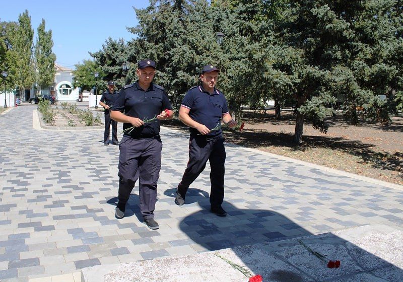 Транспортные полицейские Херсонской области почтили память жертв терроризма Транспортные полицейские Херсонской области почтили память жертв терроризма
