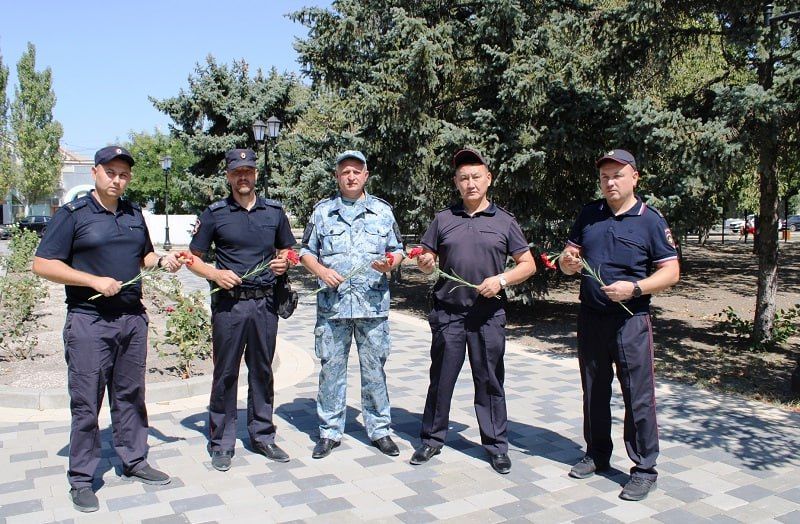 Транспортные полицейские Херсонской области почтили память жертв терроризма