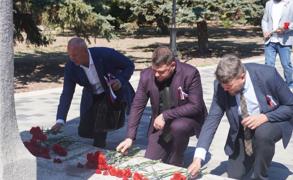 В Херсонской области проходят мероприятия, посвященые Дню государственного флага РФ В Херсонской области проходят мероприятия, посвященые Дню государственного флага РФ