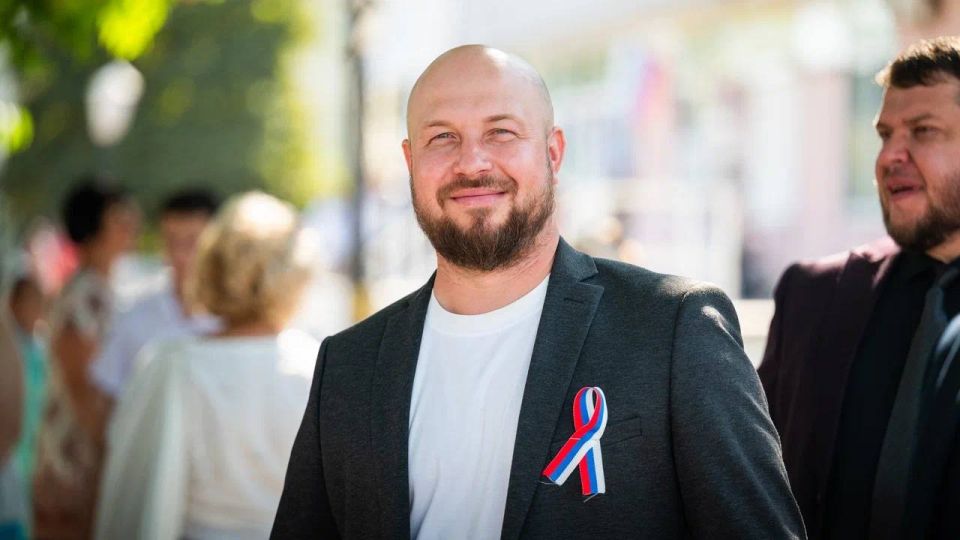 «Герои Херсонщины» приняли участие в торжественных мероприятиях ко Дню Государственного флага в Геническе «Герои Херсонщины» приняли участие в торжественных мероприятиях ко Дню Государственного флага в Геническе