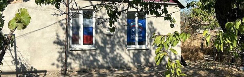 Российский триколор — один из важнейших национальных символов. Он олицетворяет великую Россию, объединяет народ, укрепляет веру в благополучное будущее. В честь Дня Государственного флага Российской Федерации жители... Российский триколор — один из важнейших национальных символов. Он олицетворяет великую Россию, объединяет народ, укрепляет веру в благополучное будущее. В честь Дня Государственного флага Российской Федерации жители...