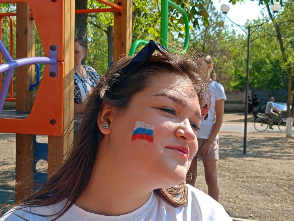 В единстве наша сила: Нижнесерогозский МО отметил День Государственного флага России В единстве наша сила: Нижнесерогозский МО отметил День Государственного флага России