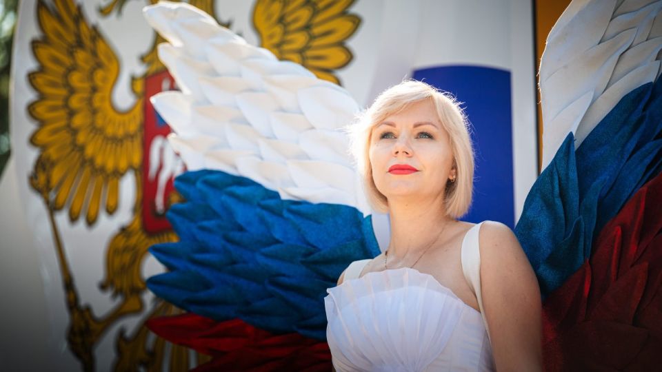 Председатель Совета РО Партии СПРАВЕДЛИВАЯ РОССИЯ – ЗА ПРАВДУ Игорь Щепелин, член Совета Александр Розум вместе с Председателем Общественной палаты Херсонской области Игорем Качуром, участником СВО Артуром Канциром, жителями... Председатель Совета РО Партии СПРАВЕДЛИВАЯ РОССИЯ – ЗА ПРАВДУ Игорь Щепелин, член Совета Александр Розум вместе с Председателем Общественной палаты Херсонской области Игорем Качуром, участником СВО Артуром Канциром, жителями...