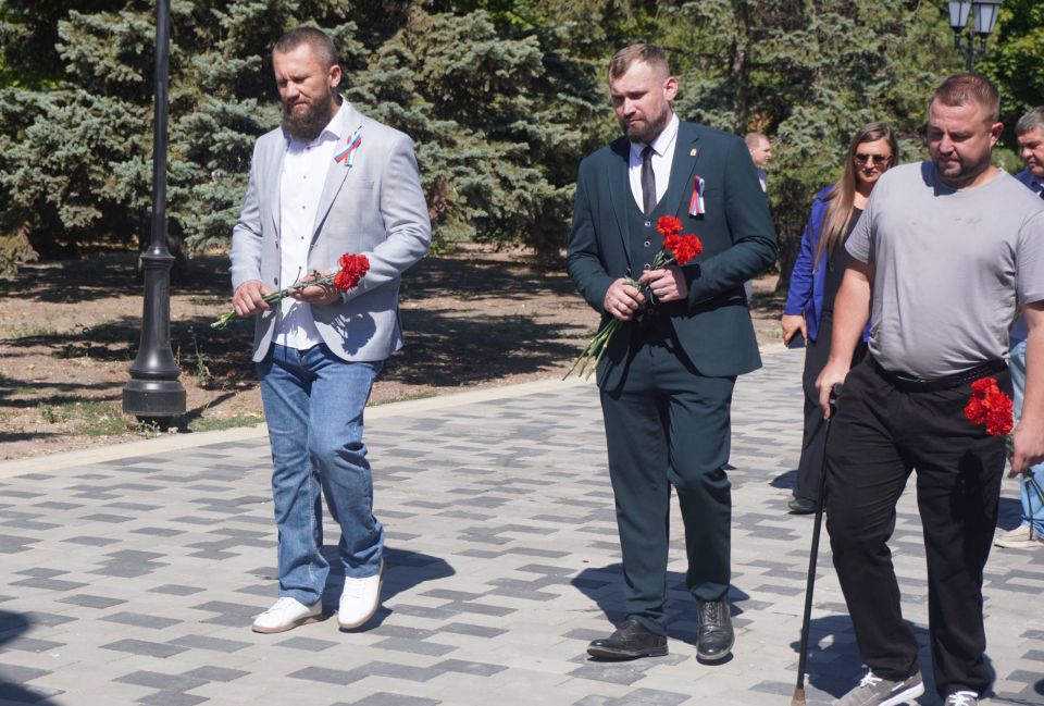 В Херсонской области проходят мероприятия, посвященые Дню государственного флага РФ В Херсонской области проходят мероприятия, посвященые Дню государственного флага РФ