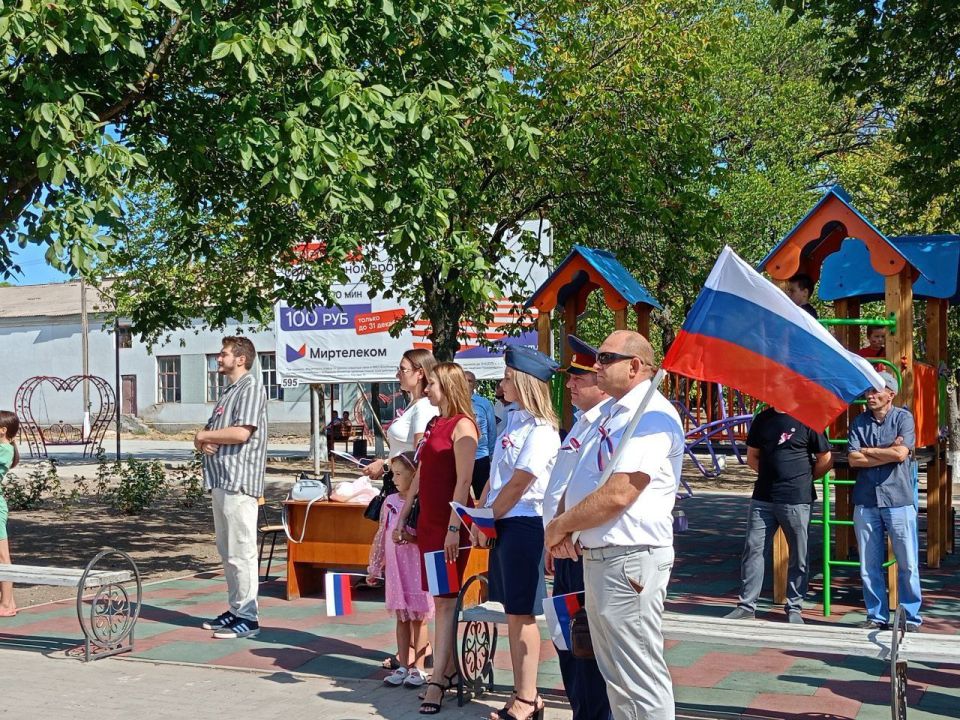 В единстве наша сила: Нижнесерогозский МО отметил День Государственного флага России В единстве наша сила: Нижнесерогозский МО отметил День Государственного флага России