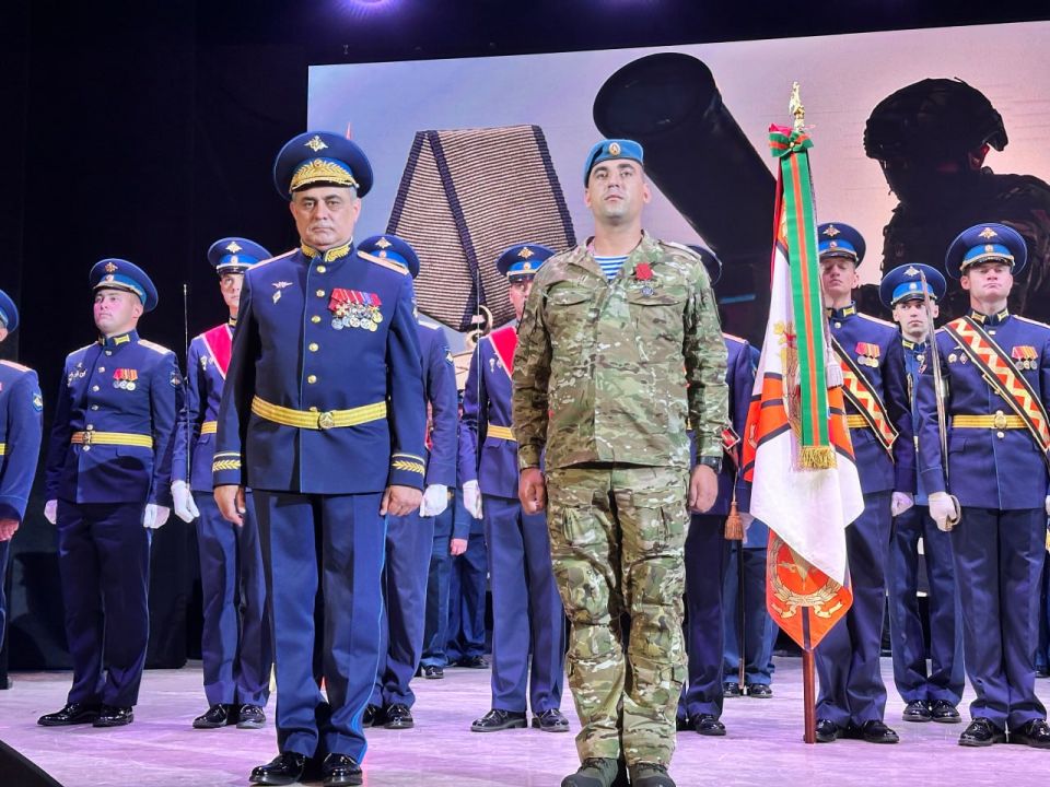 Минобороны России: В Новороссийске состоялась церемония вручения 108 гвардейскому десантно-штурмовому Кубанскому казачьему ордена Красной Звезды полку ордена Суворова Минобороны России: В Новороссийске состоялась церемония вручения 108 гвардейскому десантно-штурмовому Кубанскому казачьему ордена Красной Звезды полку ордена Суворова