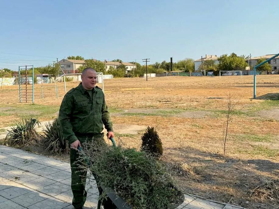 Офицеры СУ СК России по Херсонской области оказали помощь образовательным учреждениям в регионе Офицеры СУ СК России по Херсонской области оказали помощь образовательным учреждениям в регионе