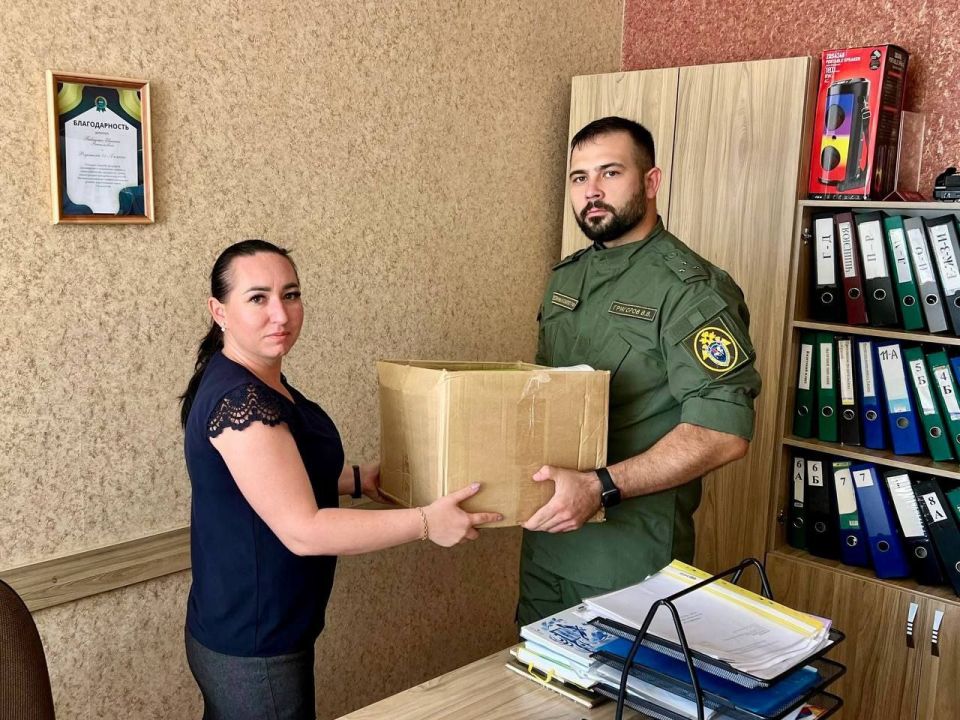 Офицеры СУ СК России по Херсонской области оказали помощь образовательным учреждениям в регионе Офицеры СУ СК России по Херсонской области оказали помощь образовательным учреждениям в регионе