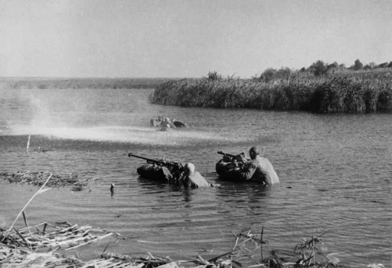  1943          