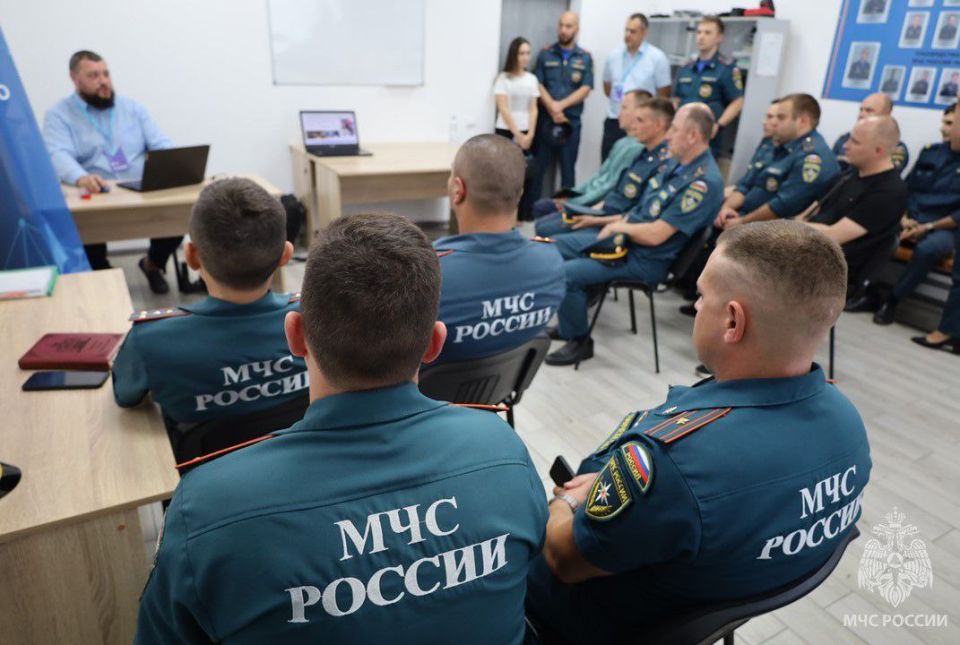 "Знание.Государство" против рисков: пожарным рассказали об угрозе НАТО и кибертерроризме "Знание.Государство" против рисков: пожарным рассказали об угрозе НАТО и кибертерроризме