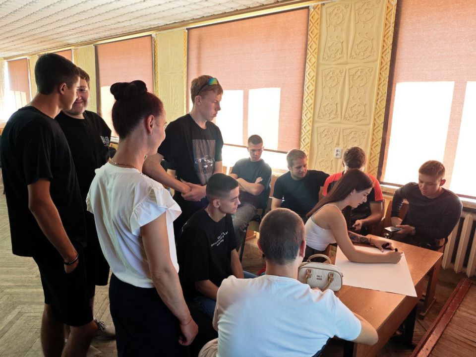 Творческая встреча в Каланчаке: как молодежь училась превращать мечты в проекты Творческая встреча в Каланчаке: как молодежь училась превращать мечты в проекты