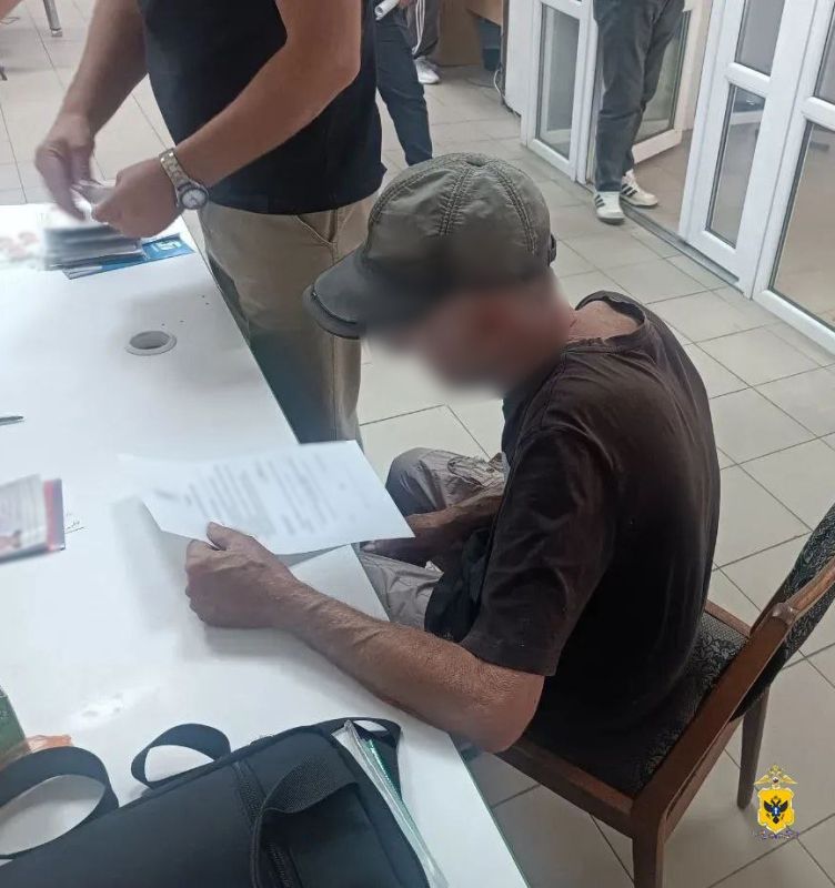 Сотрудники полиции продолжают оказывать государственные услуги маломобильным жителям Новокаховского округа Сотрудники полиции продолжают оказывать государственные услуги маломобильным жителям Новокаховского округа