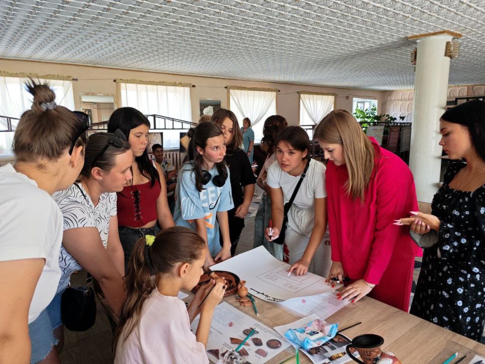 Творческая встреча в Каланчаке: как молодежь училась превращать мечты в проекты Творческая встреча в Каланчаке: как молодежь училась превращать мечты в проекты