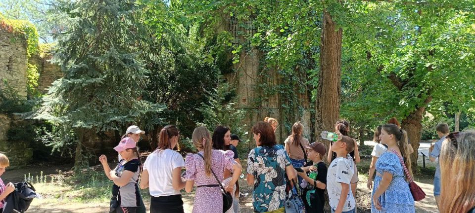 Ребята из Семеновки посетили заповедник «Аскания-Нова» в рамках проекта «Каникулы с Единой Россией» Ребята из Семеновки посетили заповедник «Аскания-Нова» в рамках проекта «Каникулы с Единой Россией»