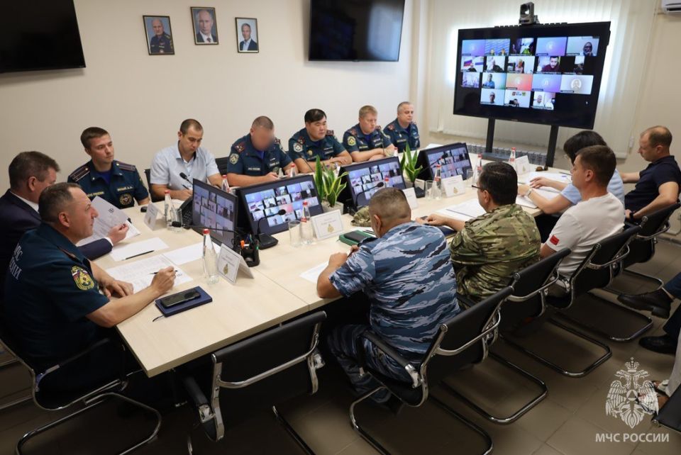 В Главном управлении МЧС России по Херсонской области состоялось внеплановое заседание КЧС и ОПБ