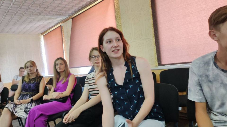 Министерство молодёжной политики продолжает серию встреч с молодёжью в округах Министерство молодёжной политики продолжает серию встреч с молодёжью в округах