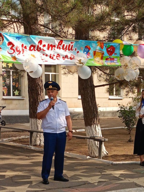 Прокурор Херсонщины посетил торжественную линейку в Вольновской школе Нижнесерогозского округа Прокурор Херсонщины посетил торжественную линейку в Вольновской школе Нижнесерогозского округа