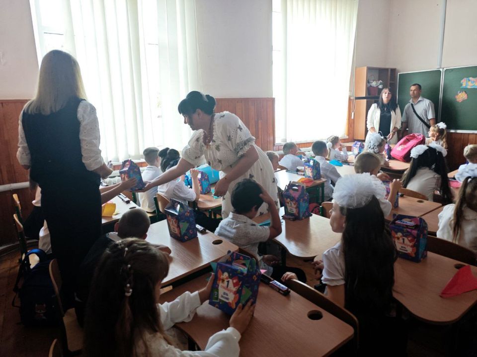 Энвер Абдураимов: День знаний в Каланчакской школе №1 Энвер Абдураимов: День знаний в Каланчакской школе №1