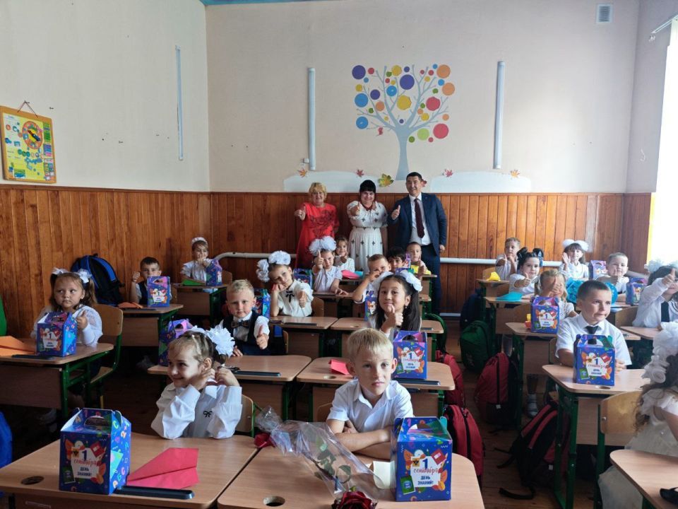 Энвер Абдураимов: День знаний в Каланчакской школе №1 Энвер Абдураимов: День знаний в Каланчакской школе №1