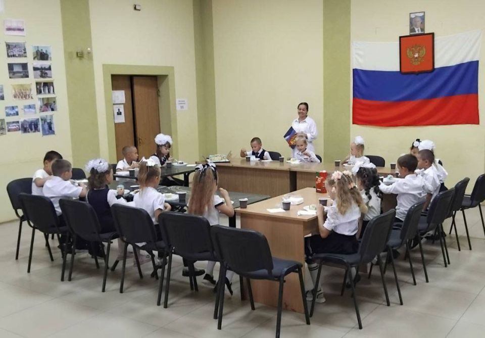 В День знаний работники культуры села Тавричанка организовали для первоклассников праздничную развлекательную программу В День знаний работники культуры села Тавричанка организовали для первоклассников праздничную развлекательную программу