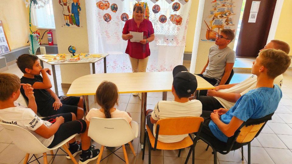 В Любимовском учреждении культуры для детей ко Дню знаний организовали мероприятие "Прекрасная страна - Наука!" В Любимовском учреждении культуры для детей ко Дню знаний организовали мероприятие "Прекрасная страна - Наука!"