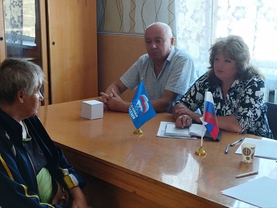 Надежда Бабешко: Сегодня в селе Дружбовка прошёл второй день личного приёма граждан депутатами Ивановского муниципального округа от партии «Единая Россия» Надежда Бабешко: Сегодня в селе Дружбовка прошёл второй день личного приёма граждан депутатами Ивановского муниципального округа от партии «Единая Россия»