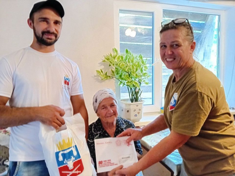 В Каховке поздравили участников Великой Отечественной войны В Каховке поздравили участников Великой Отечественной войны