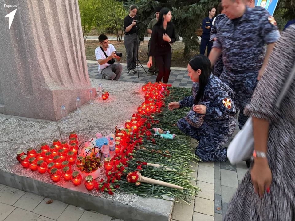 Первые приняли участие в акции «Свеча памяти» Первые приняли участие в акции «Свеча памяти»