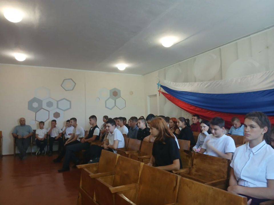 День солидарности в борьбе с терроризмом: в Новокиевке прошёл информационный час День солидарности в борьбе с терроризмом: в Новокиевке прошёл информационный час