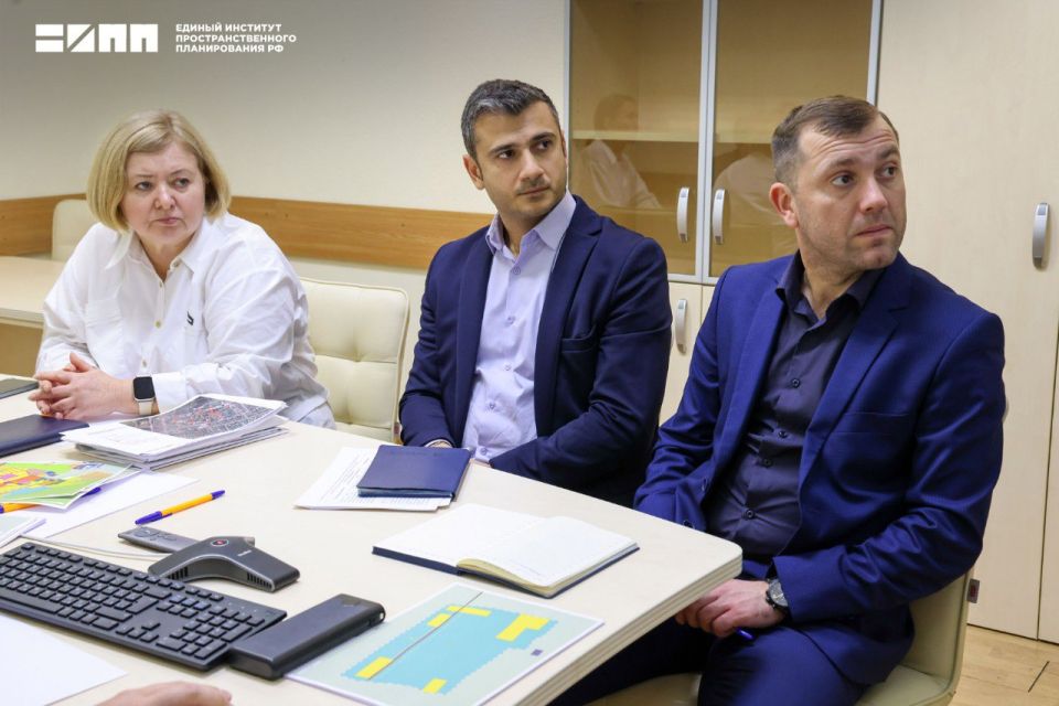 В Чаплинском муниципальном округе Херсонской области появятся индустриальный парк, логистический хаб и новые жилые кварталы В Чаплинском муниципальном округе Херсонской области появятся индустриальный парк, логистический хаб и новые жилые кварталы