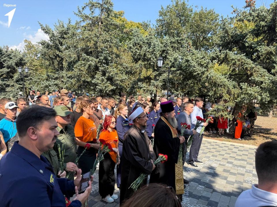 Первые Генического округа почтили память жертв Беслана Первые Генического округа почтили память жертв Беслана
