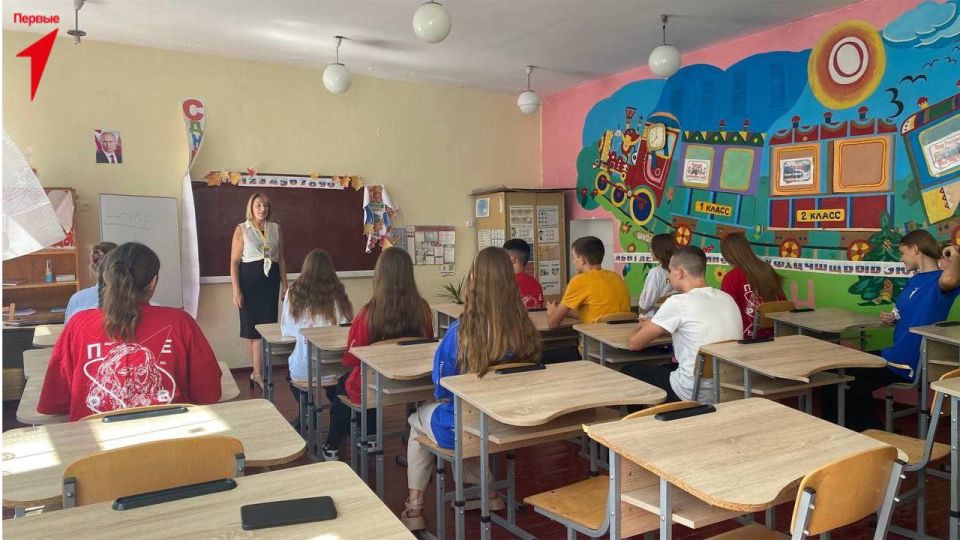 1В Новософиевской школе провели Совет Первых 1В Новософиевской школе провели Совет Первых