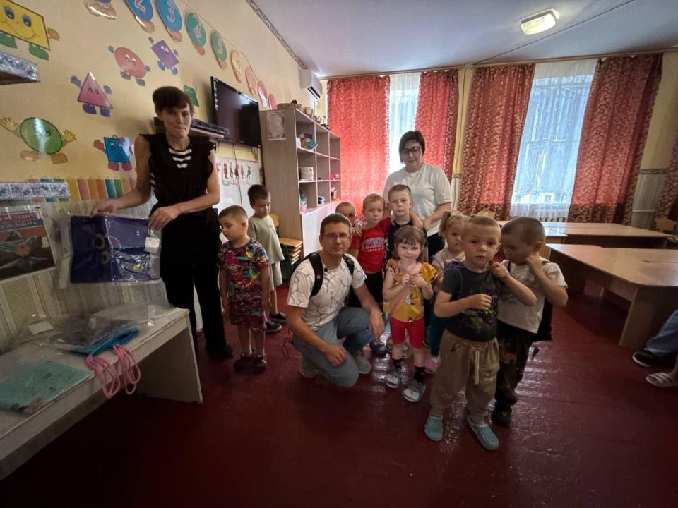 Первоклассники и детсадовцы Чаплынского муниципального округа получили подарки из Ульяновска Первоклассники и детсадовцы Чаплынского муниципального округа получили подарки из Ульяновска