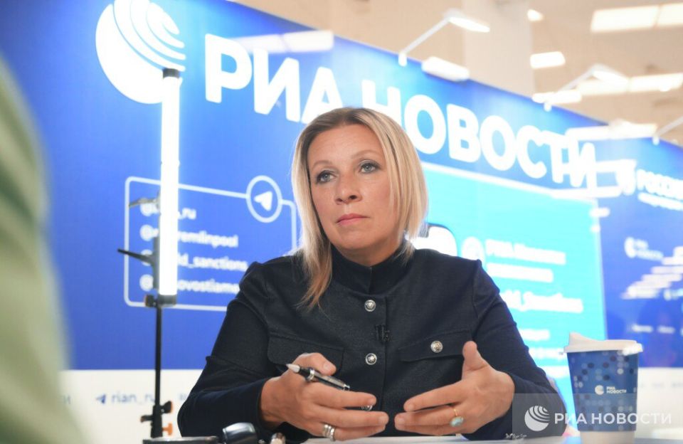Главные гости стенда РИА Новости на ВЭФ: Главные гости стенда РИА Новости на ВЭФ: