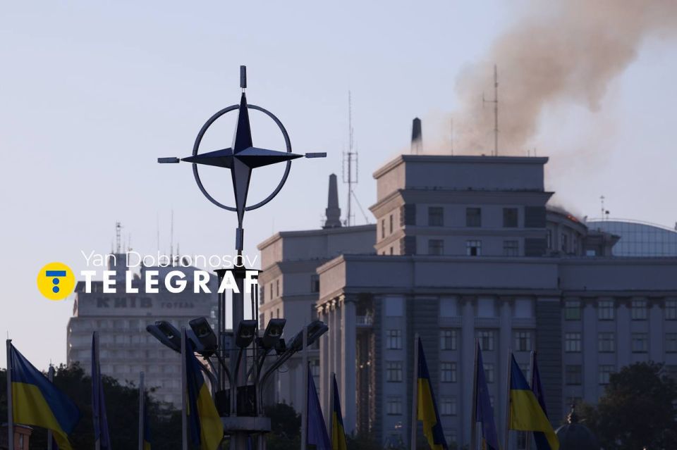 После прилёта в Киеве загорелось правительственное здание, заявил Кличко После прилёта в Киеве загорелось правительственное здание, заявил Кличко