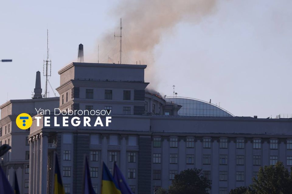 После прилёта в Киеве загорелось правительственное здание, заявил Кличко После прилёта в Киеве загорелось правительственное здание, заявил Кличко