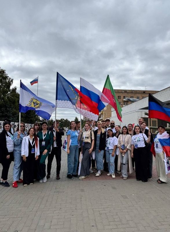 Активисты Херсонской области посетили молодежный фестиваль "ТриЧетыре" в Волгограде Активисты Херсонской области посетили молодежный фестиваль "ТриЧетыре" в Волгограде