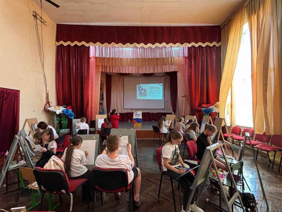 В Геническом центре творчества подвели итоги конкурса «17 нравственных ценностей» В Геническом центре творчества подвели итоги конкурса «17 нравственных ценностей»