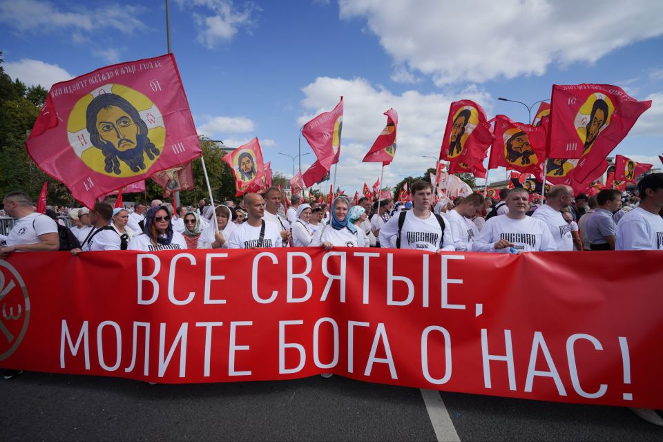 Соборная молитва тыла: в Москве прошел общегородской крестный ход Соборная молитва тыла: в Москве прошел общегородской крестный ход