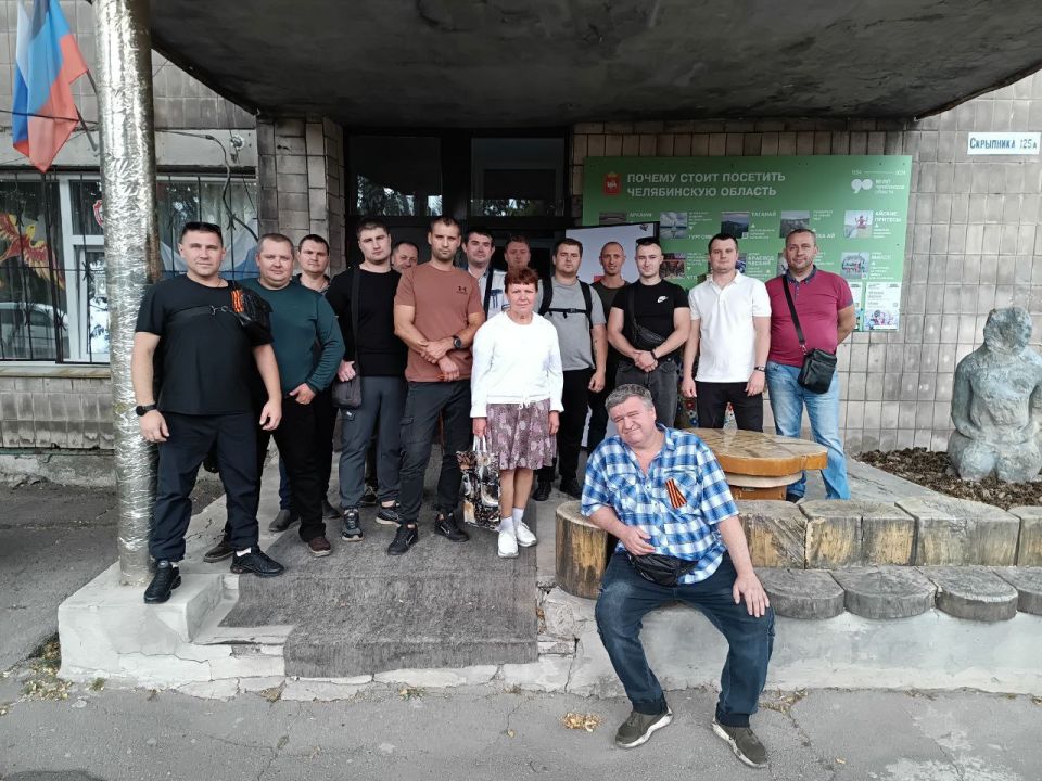 9 сентября, в честь Дня освобождения Донбасса от немецко-фашистских захватчиков, Ясиноватский музей посетила группа обучающихся по профессиям "машинист электровоза" и "помощник машиниста электропоезда" из Учебного центра... 9 сентября, в честь Дня освобождения Донбасса от немецко-фашистских захватчиков, Ясиноватский музей посетила группа обучающихся по профессиям "машинист электровоза" и "помощник машиниста электропоезда" из Учебного центра...