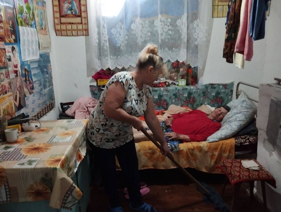 Три пожилые женщины из села Вербы, обратившиеся к губернатору Херсонской области за помощью, теперь под соцобслуживанием Три пожилые женщины из села Вербы, обратившиеся к губернатору Херсонской области за помощью, теперь под соцобслуживанием