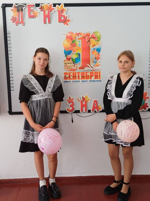 Школьные будни Первых. Друзья, мы продолжаем нашу рубрику, в которой рассказываем о том, как проходят школьные будни активистов Движения Первых Школьные будни Первых. Друзья, мы продолжаем нашу рубрику, в которой рассказываем о том, как проходят школьные будни активистов Движения Первых