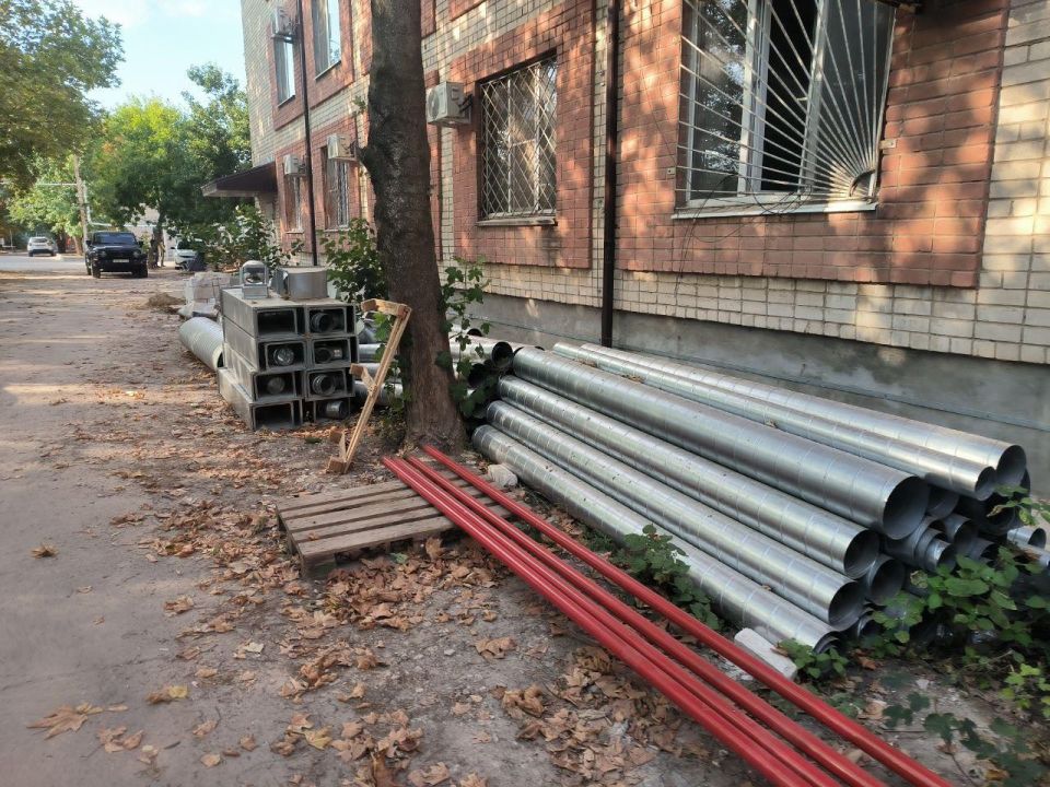 В Генической ЦРБ обновляются инженерные системы и внутренние помещения В Генической ЦРБ обновляются инженерные системы и внутренние помещения